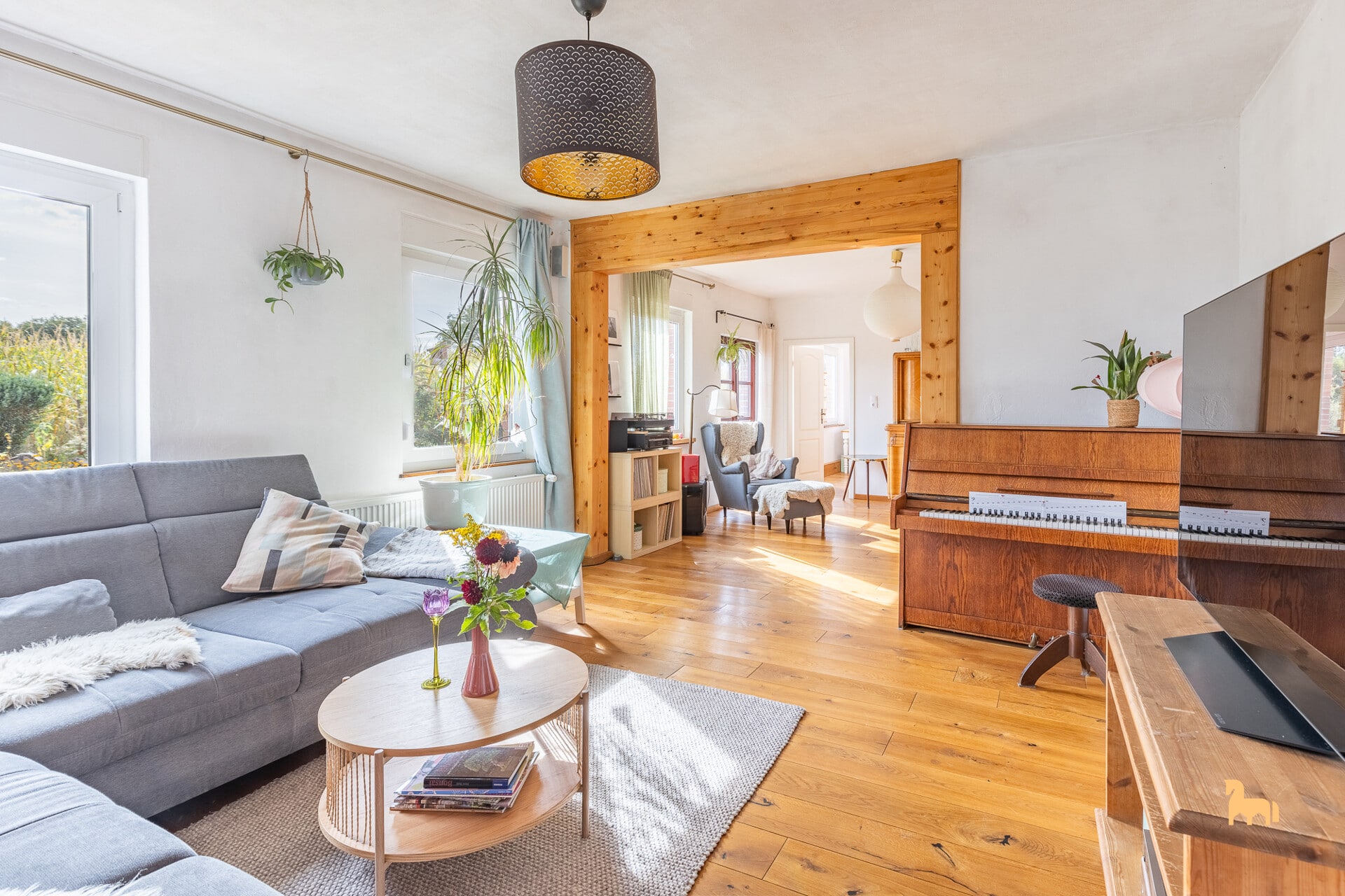 b6fed09a-1e60-4e30-992e-e4fa0149188d